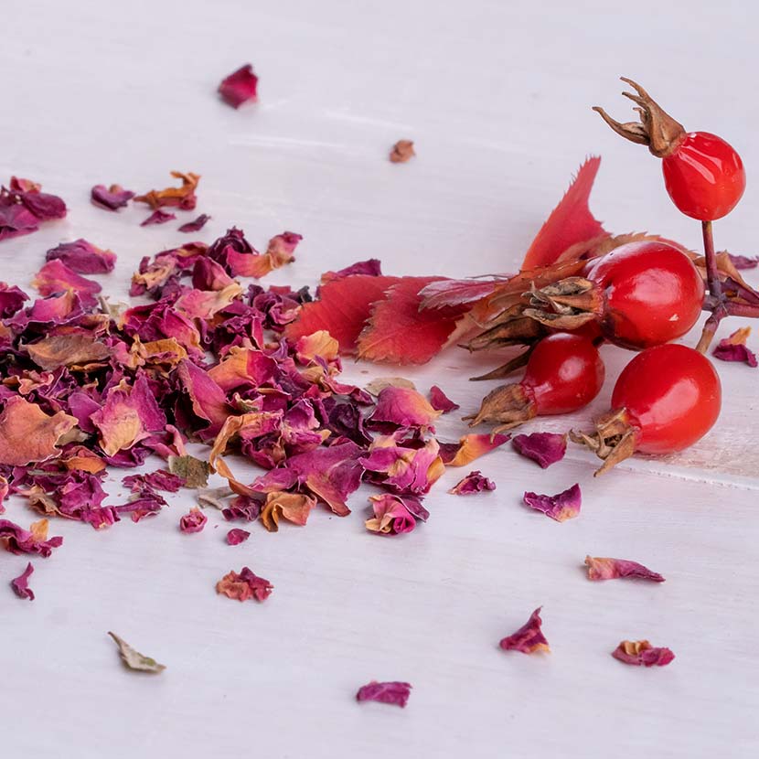 Rosehip petals